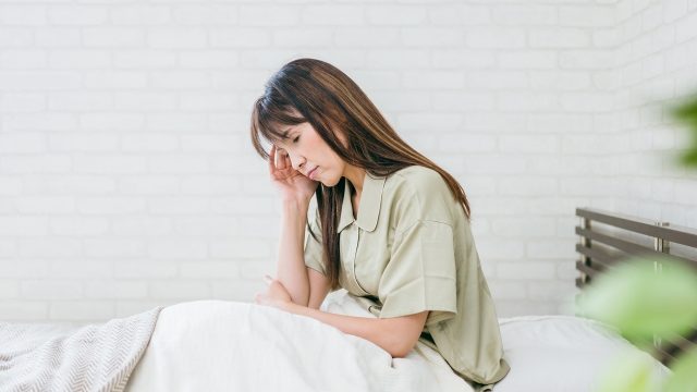 頭痛の女性