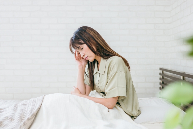 頭痛の女性